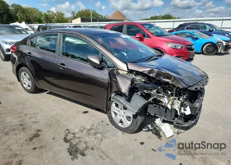 2017 Kia Forte Lx z USA, uszkodzony, nr VIN 3KPFL4A72HE073457